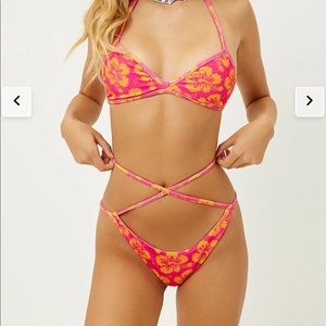 Hibiscus Honey Frankie’s Bikini